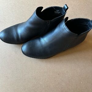 Black booties in good condition